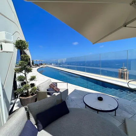 Mercury Tower Luxury شقة