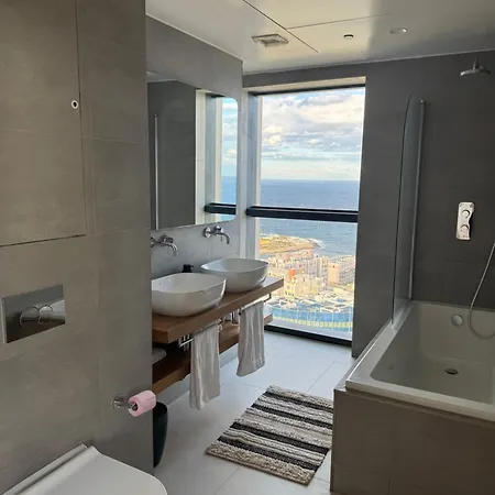 Mercury Tower Luxury شقة سانت جوليان