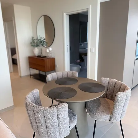 Mercury Tower Luxury Appartement