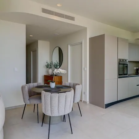 Mercury Tower Luxury *
