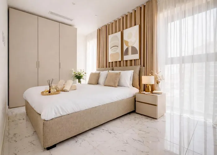 Isle Royal By Mercury Tower Apartment