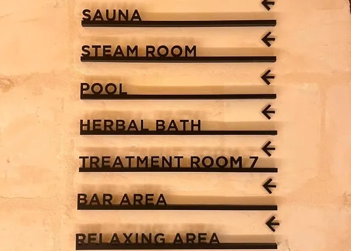 Isle Royal By Mercury Tower Apartment