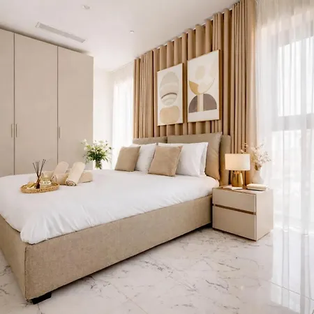 Isle Royal By Mercury Tower 公寓