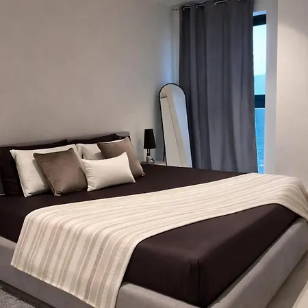 Isle Royal By Mercury Tower Apartment