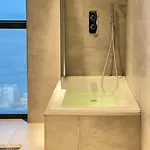 Apartment Isle Royal By Mercury Tower Saint Julian's