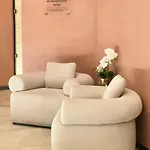 Apartment Isle Royal By Mercury Tower