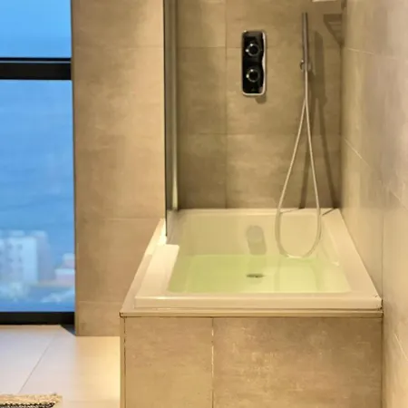 아파트 Isle Royal By Mercury Tower Saint Julian's